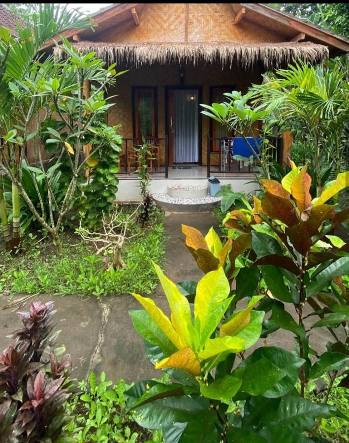 Kubu Artha Bungalow Nusa Penida Ped Extérieur photo