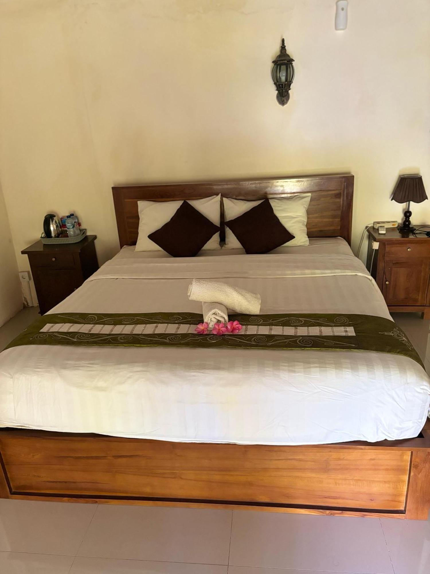 Kubu Artha Bungalow Nusa Penida Ped Extérieur photo