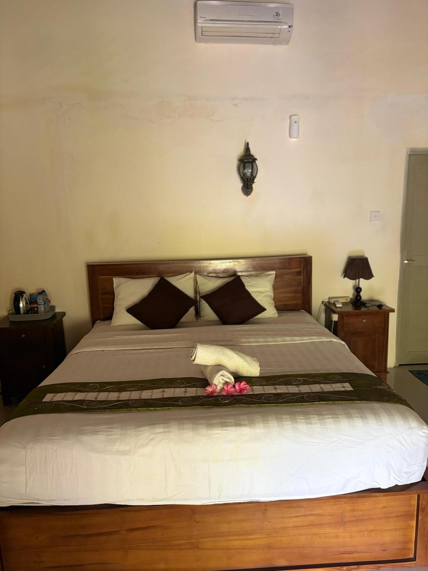 Kubu Artha Bungalow Nusa Penida Ped Extérieur photo