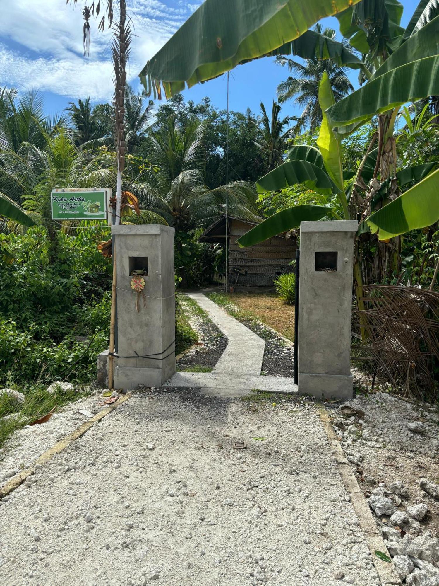 Kubu Artha Bungalow Nusa Penida Ped Extérieur photo